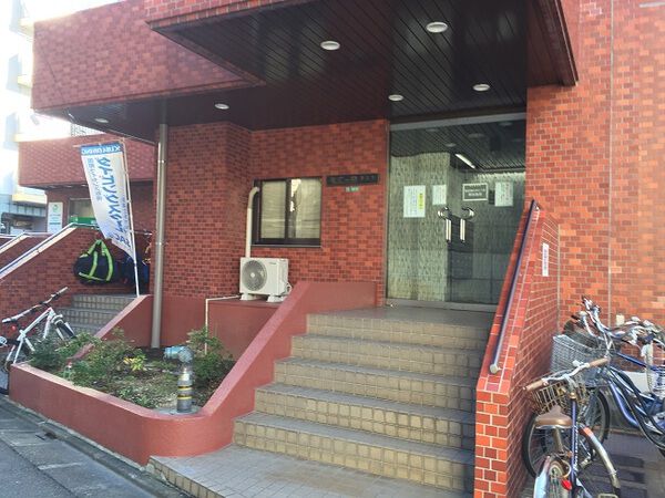 【モナークマンション都立大】エントランス