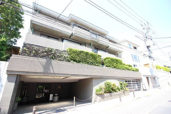【ロワヴェール平町】外観
