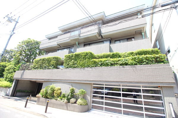 【ロワヴェール平町】外観