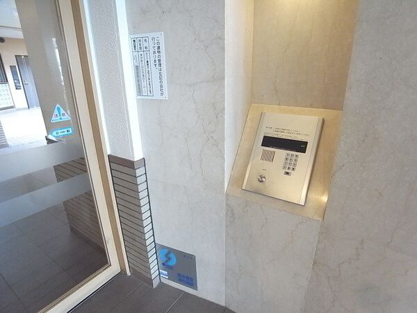 【エンゼルブレッサ綱島】エントランスオートロック 【エンゼルブレッサ綱島】エントランスオートロック
