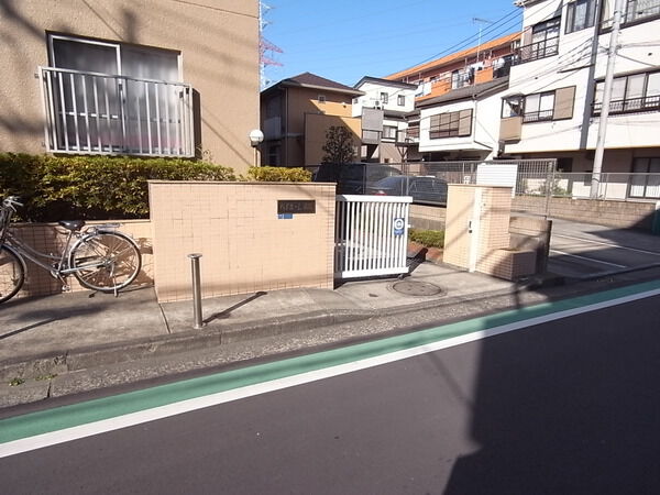 【ハイホーム綱島】エントランス
