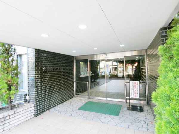 【大倉山シュロス】エントランス