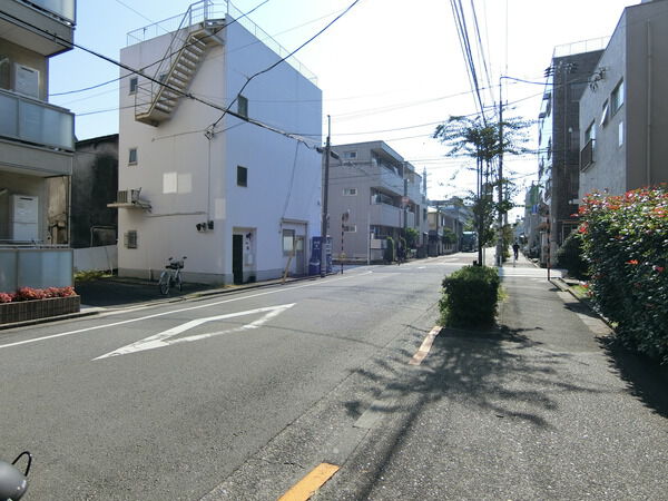 【ガーデンホーム多摩川Ⅱ】前面道路付近