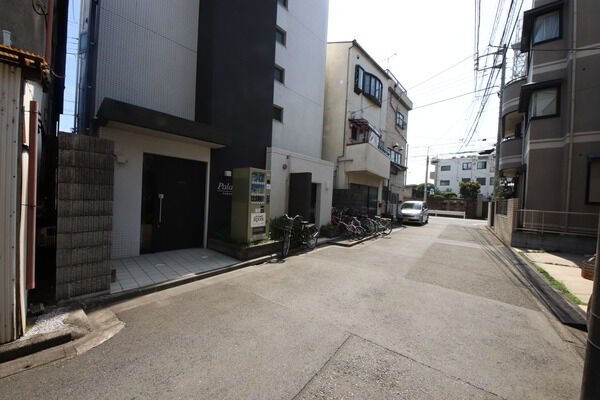 【パレ・ホームズ矢口渡】前面道路 【パレ・ホームズ矢口渡】前面道路