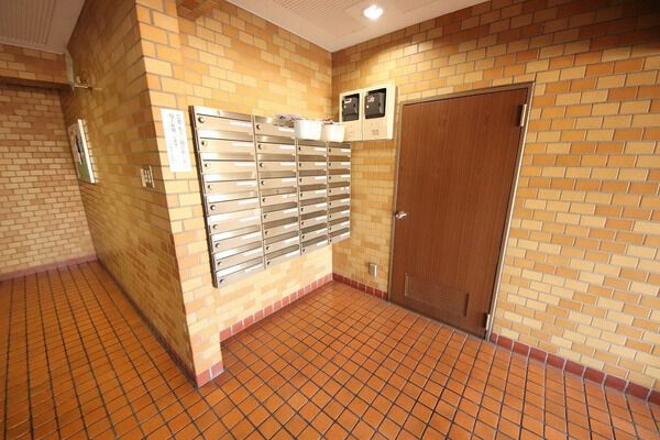 【パレ南池上】エントランス 【パレ南池上】エントランス