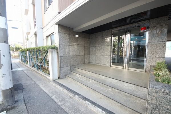 【ル・パルク多摩川ヒルズ】エントランス 【ル・パルク多摩川ヒルズ】エントランス