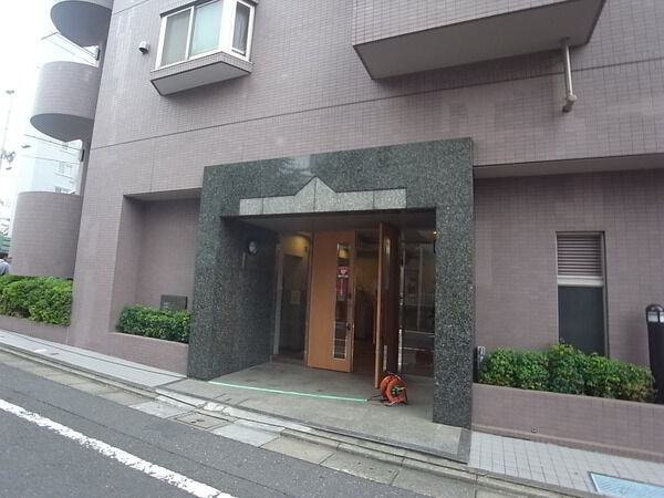 【ファミール池尻大橋】マンション入口