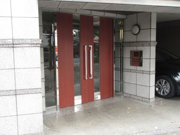 【サンスタレ駒沢ファーストコート】エントランス 【サンスタレ駒沢ファーストコート】エントランス