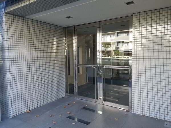 【ネオアージュ上馬】エントランス 【ネオアージュ上馬】エントランス