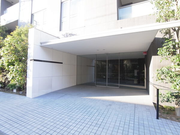 【ピアース桜新町】エントランス