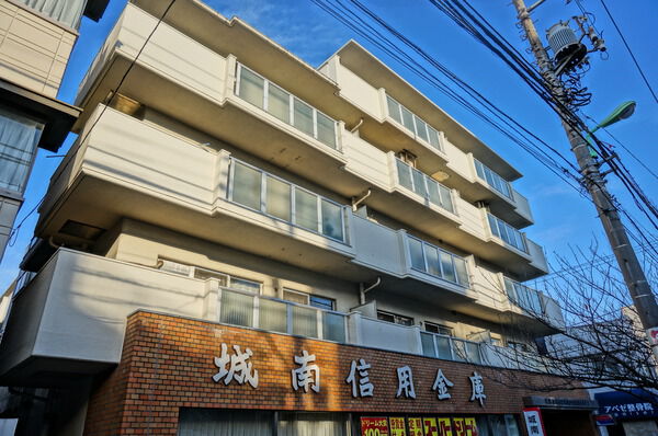 【日商岩井桜新町マンション】外観写真