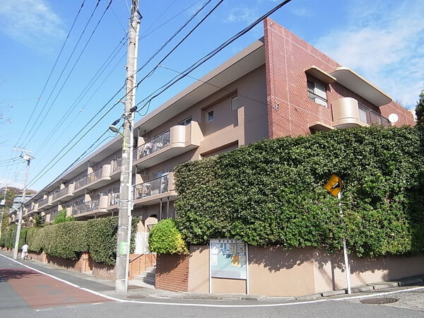 【日商岩井世田谷岡本マンション】外観写真 【日商岩井世田谷岡本マンション】外観写真