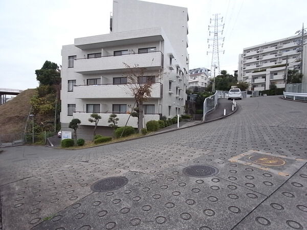 【ルーラルたまプラーザ】前面道路