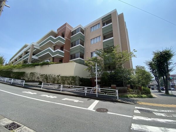 【グランドメゾン藤が丘】外観