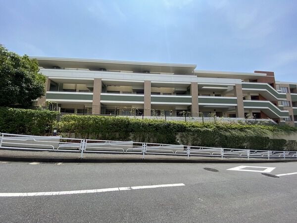 【グランドメゾン藤が丘】外観