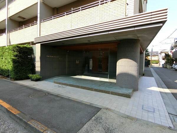 【クレストフォルム池上駅前】エントランス付近