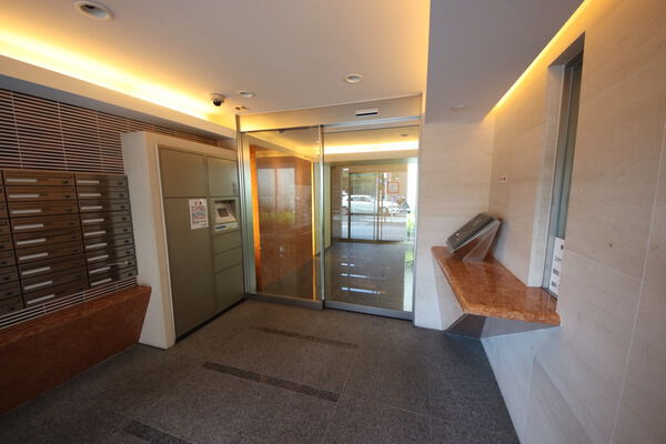 【スカイコート池上壱番館】エントランス 【スカイコート池上壱番館】エントランス