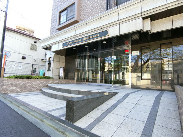 【ライオンズガーデン西蒲田】エントランス付近