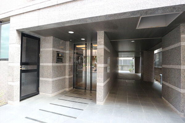 【ルーブル目黒】エントランス 【ルーブル目黒】エントランス