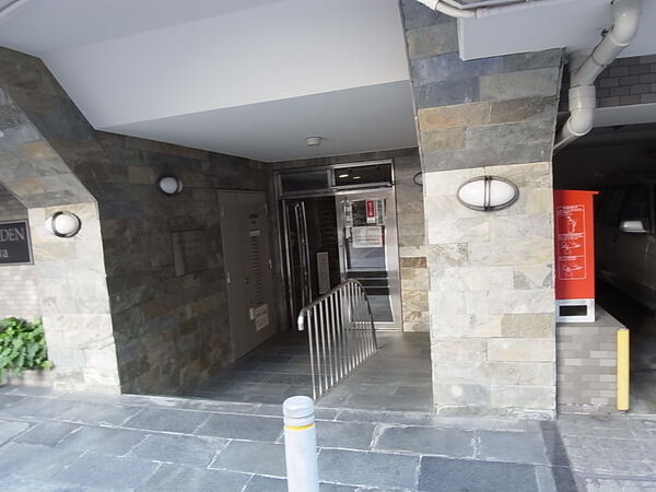 【ロイヤルガーデン品川】エントランス 【ロイヤルガーデン品川】エントランス