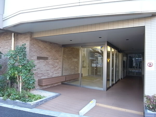 【リビオ北品川】エントランス