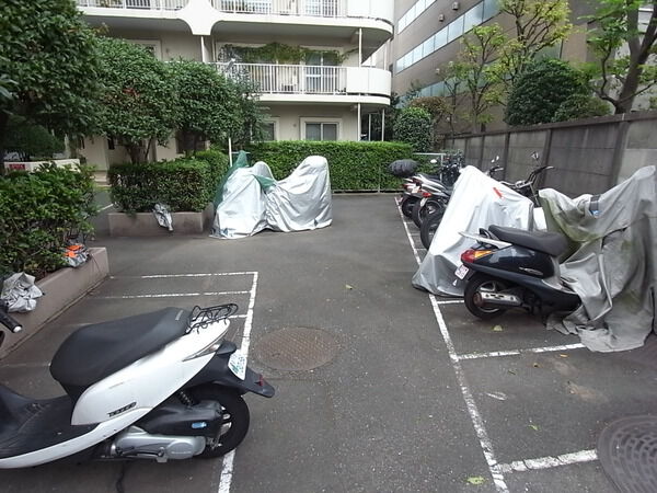 【東大井スカイハイツ】バイク置場