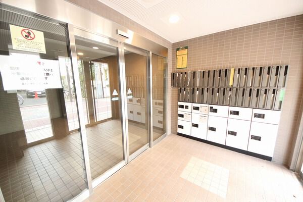 【エスコート大森】エントランス 【エスコート大森】エントランス