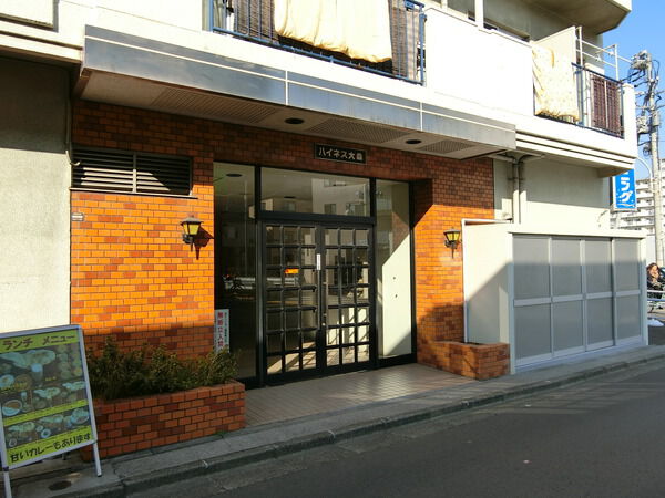 【ハイネス大森】エントランス付近 【ハイネス大森】エントランス付近