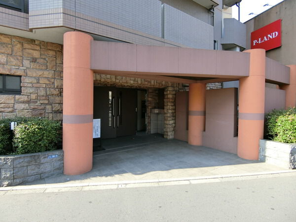 【マイキャッスル大森町エクセレントステージ】エントランス付近 【マイキャッスル大森町エクセレントステージ】エントランス付近