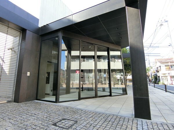 【ライオンズ大森西グランフォート】エントランス付近 【ライオンズ大森西グランフォート】エントランス付近