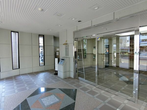 【フローレンスパレス多摩川南六郷】エントランス