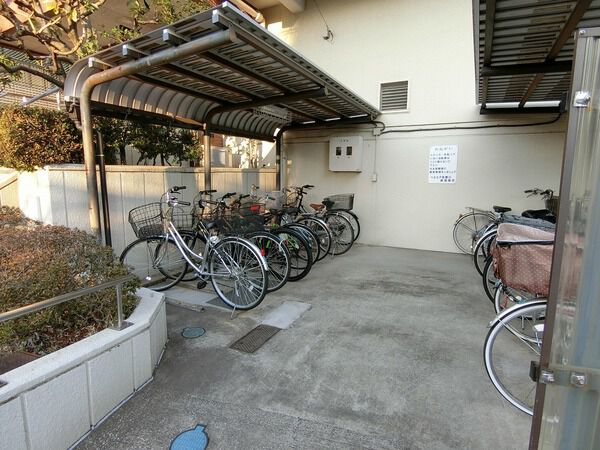 【ベルエア多摩川】駐輪場