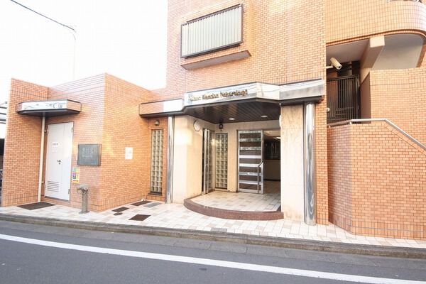 【ライオンズマンション仲六郷】エントランス