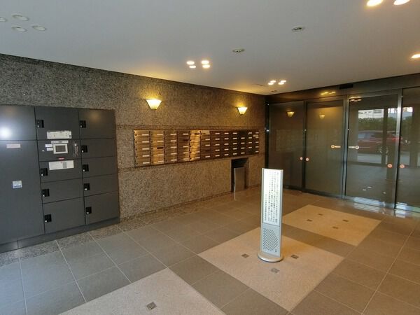 【ルーブル蒲田南参番館】エントランスロビー
