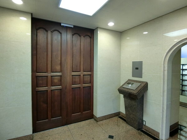 【ロイヤルハイツ南六郷】エントランス 【ロイヤルハイツ南六郷】エントランス