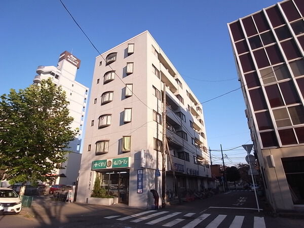 【日神パレス鶴見市場】外観写真