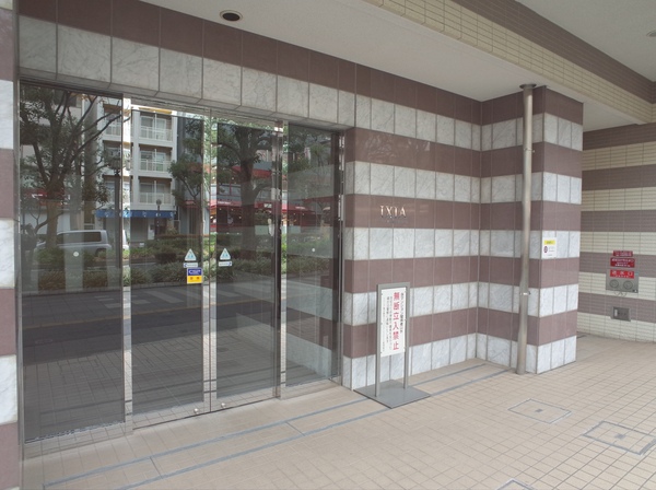 【イクシア横浜鶴見ステーションフロント】エントランス
