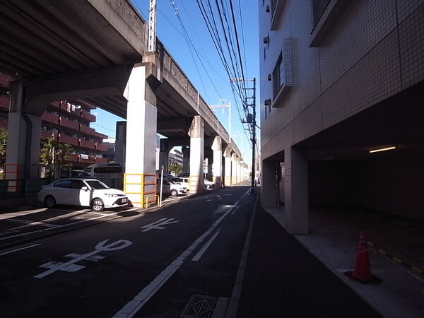 【ドメイン横浜鶴見】前面道路