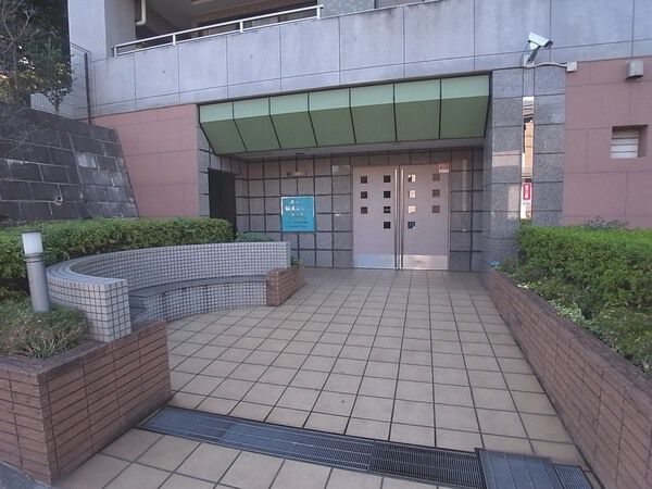 【エルズ横濱東寺尾】エントランス