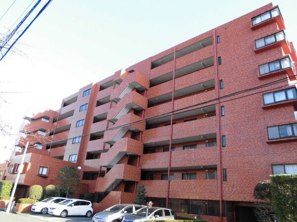 【ライオンズマンション上大岡第１０】外観写真