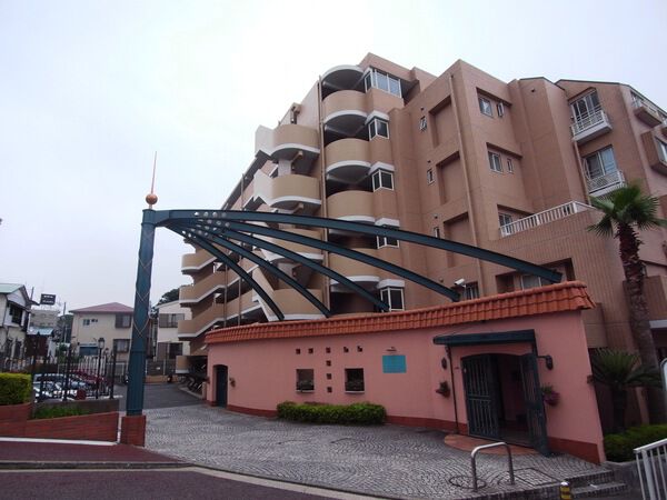 【ランドコム横浜富岡】外観