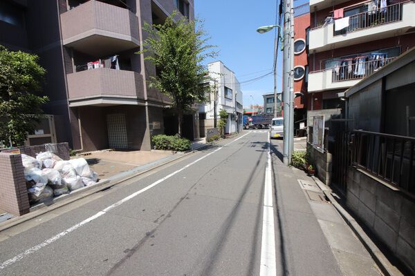 【エクセルダイア萩中】前面道路