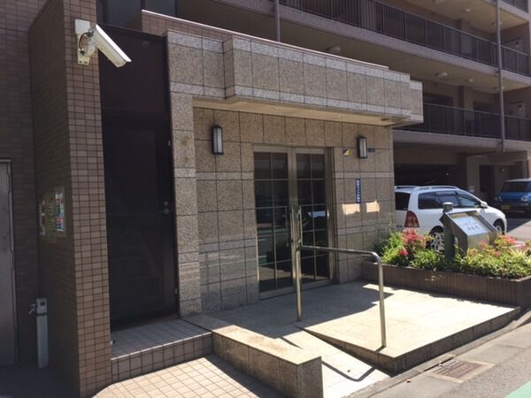 【グランイーグル川崎東】エントランス