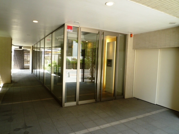 【クオス川崎大師】エントランス