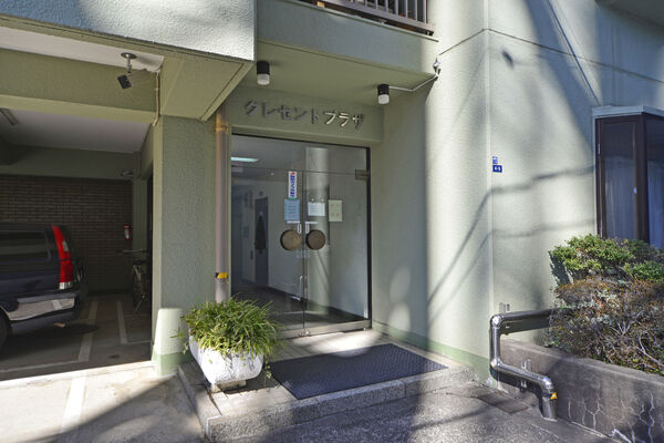 クレセントプラザ