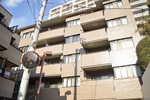 【ロイヤルステージ新大塚】建物外観
