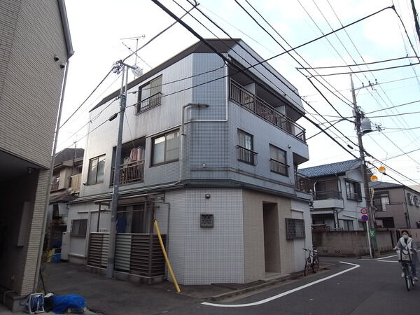 クリスタルビル