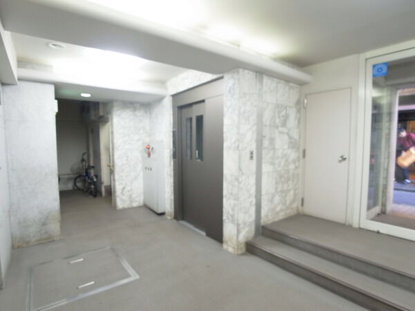 興松マンション