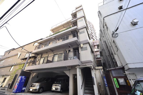 ニュー六本木マンション 2枚目 ニュー六本木マンション