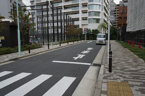 【パルナス南麻布】側面道路